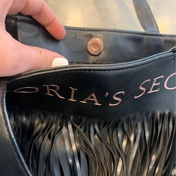 VICTORIA SECRET bag with Fringe and rose gold snaps. black. NWOT. - Picture 5 of 7